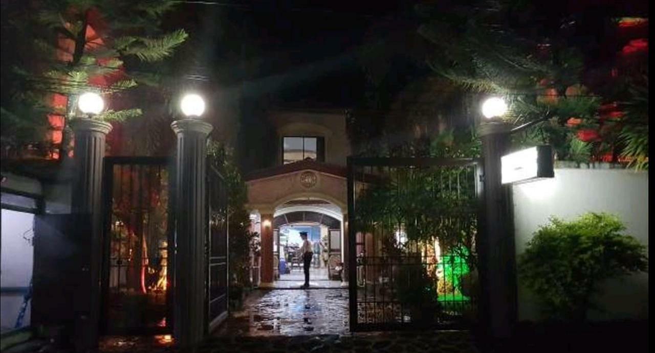 Gardensuite Hotel Anunas Bagian luar foto